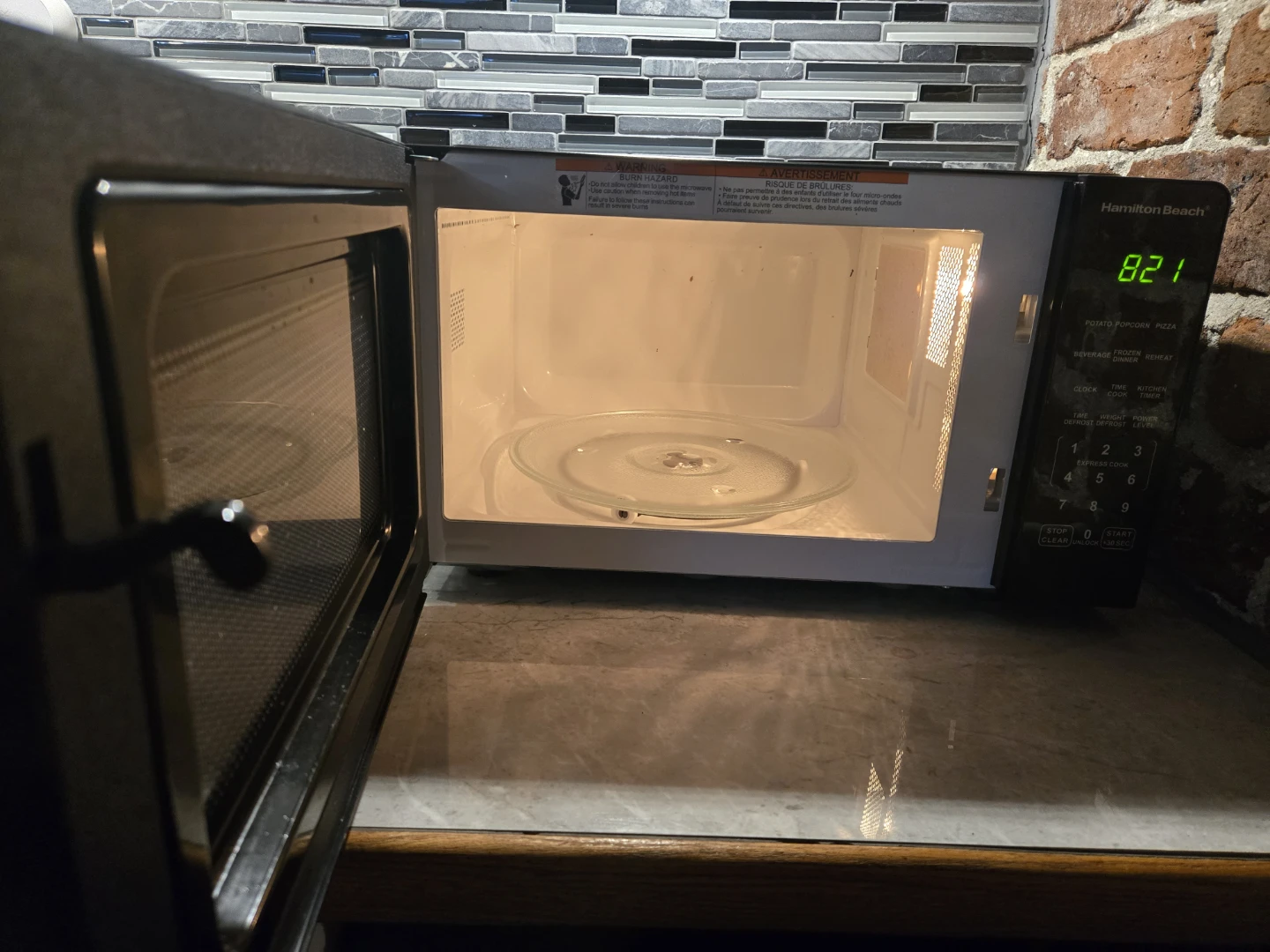 Hamilton Beach Countertop Microwave 0.9 cu ft 900W Silver - photo 4