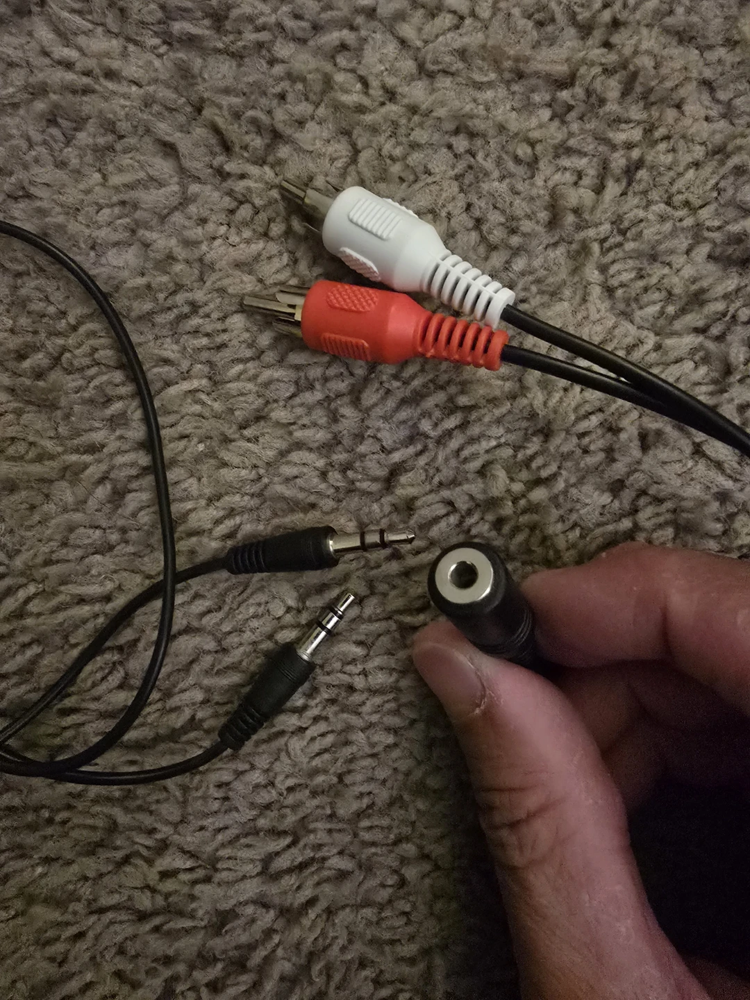 3.5mm Audio Jack to Dual RCA (Red and White) Audio/Video Cable - photo 4