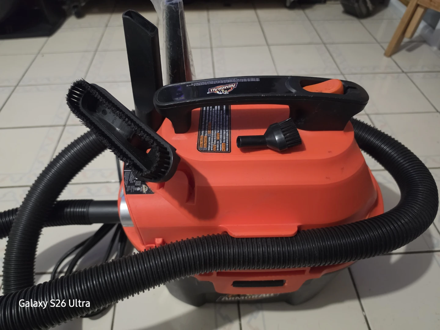 Armor All AA255W Wet/Dry Utility Vac 2.5 Gallon Orange/Black