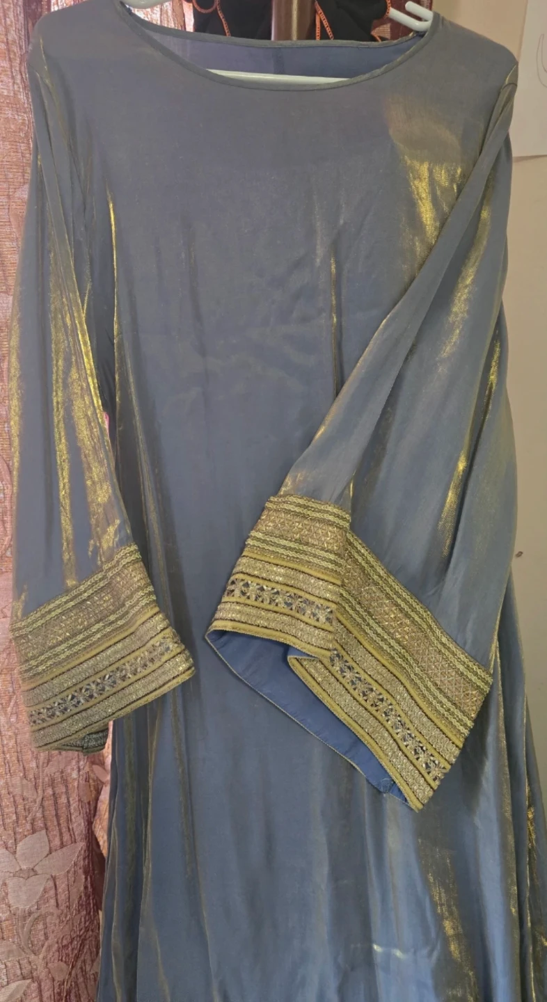 Brand new Grey shimmering  Dress with Gold Embroidery - photo 4