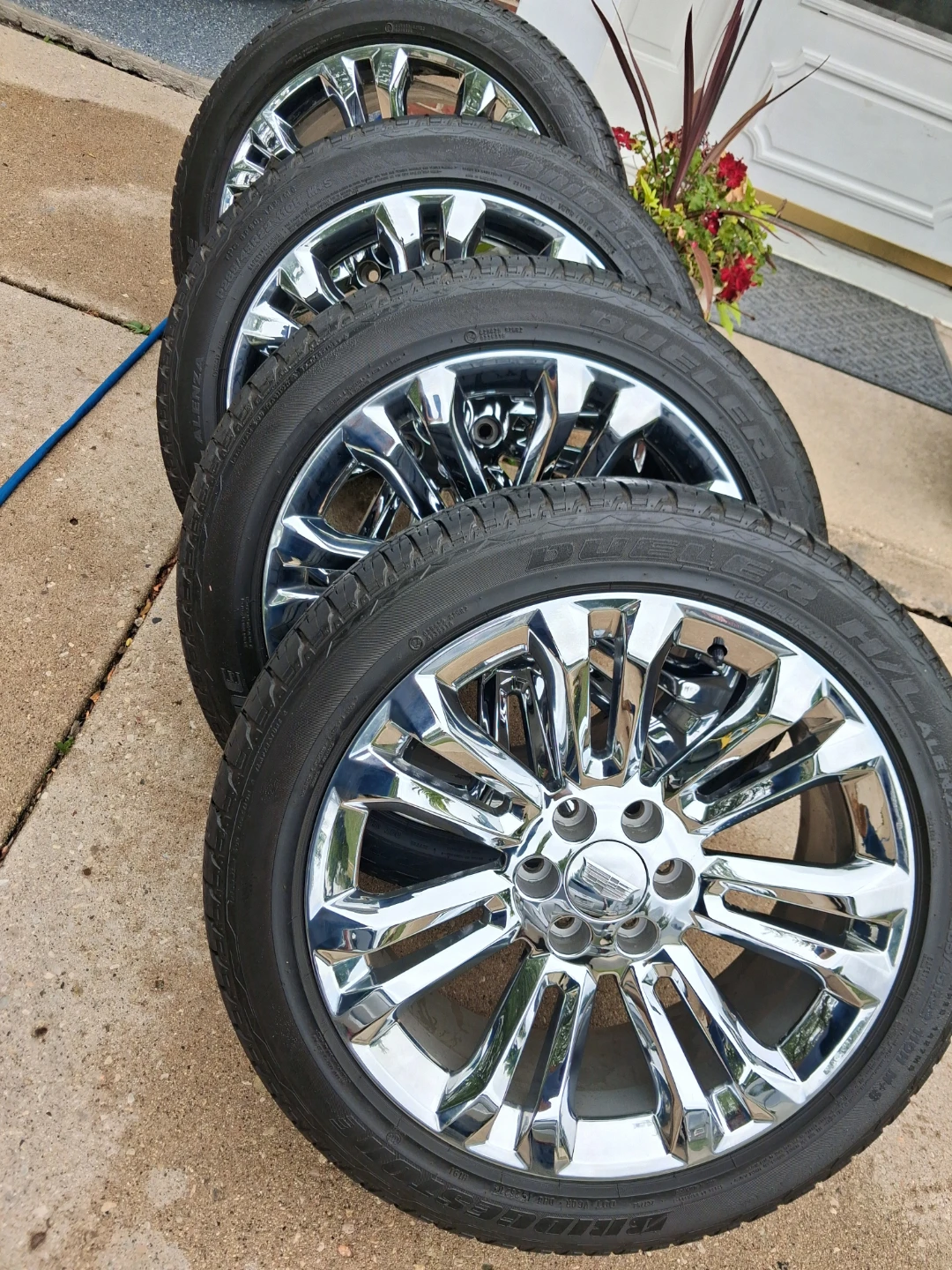Cadillac Escalade Chrome Wheels and Tires Set - photo 2