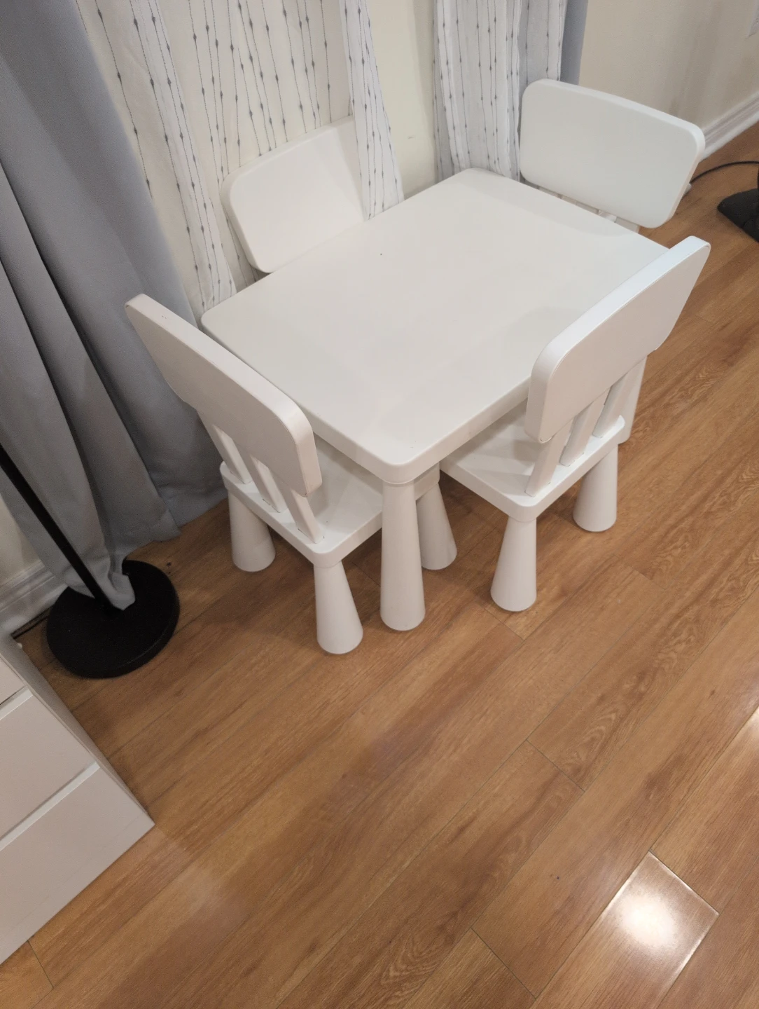 Kids White Table and 2 Chairs Set