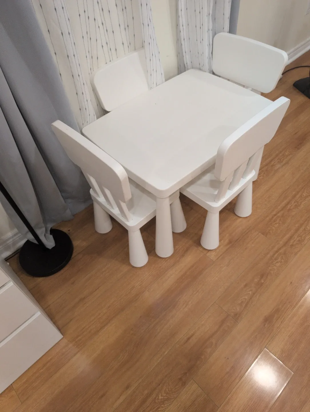 Kids White Table and 2 Chairs Set