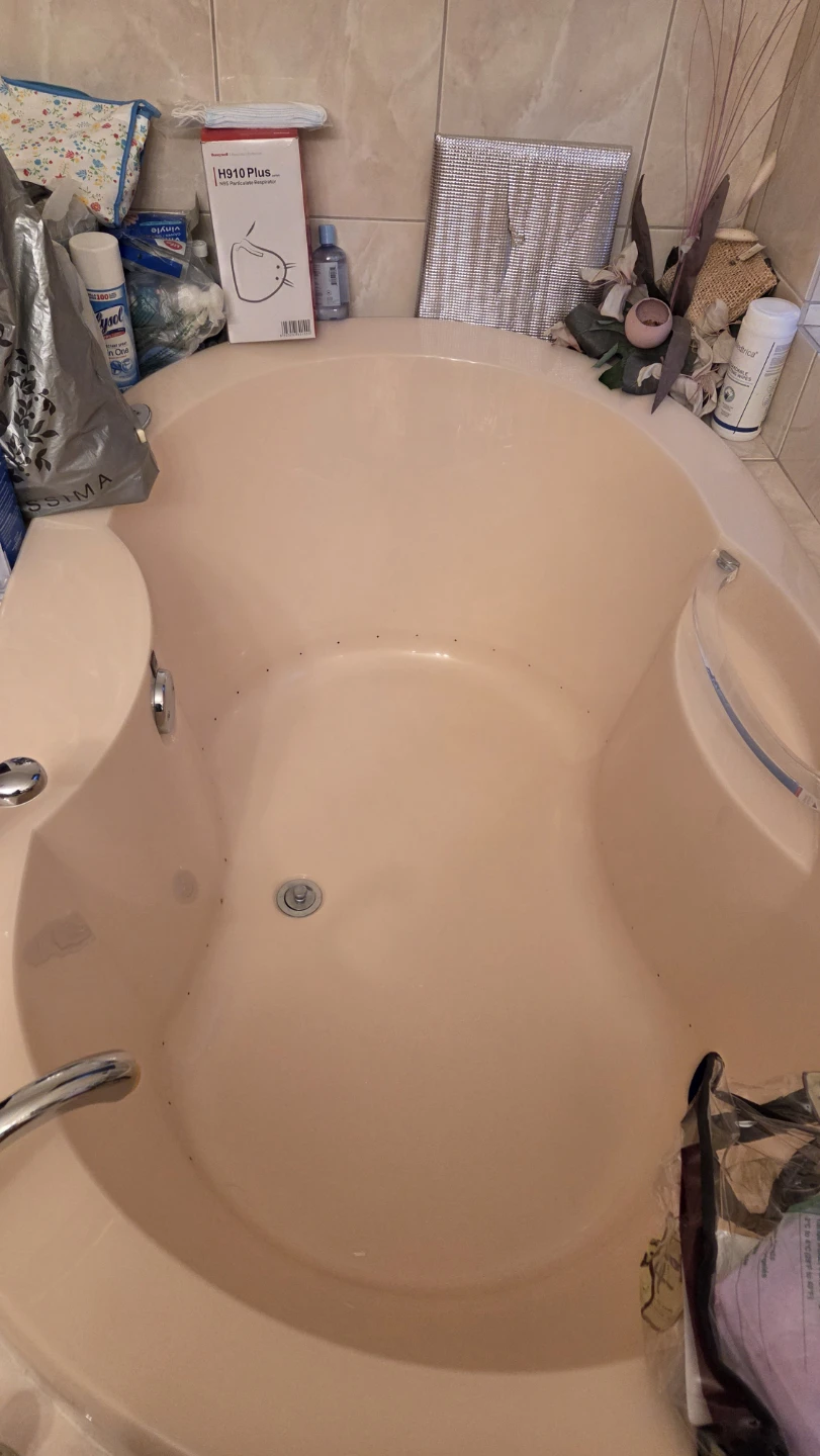 Pink coloured bathtub - photo 3