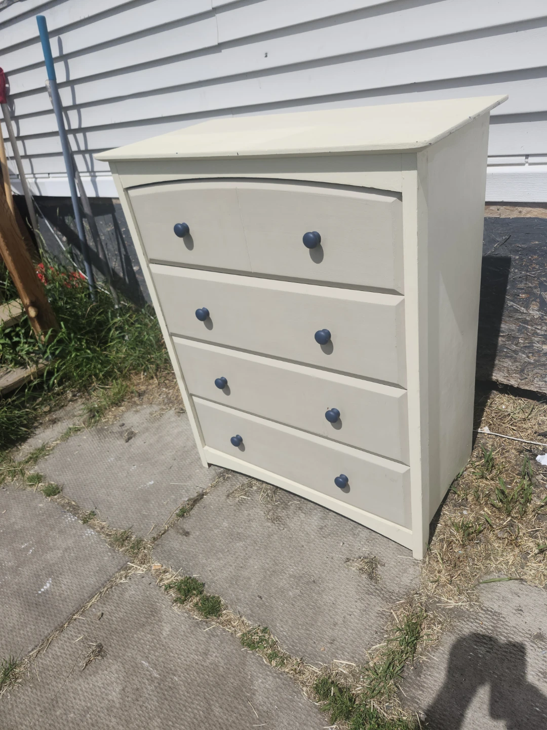 Solid wood 4 drawer dresser - photo 2