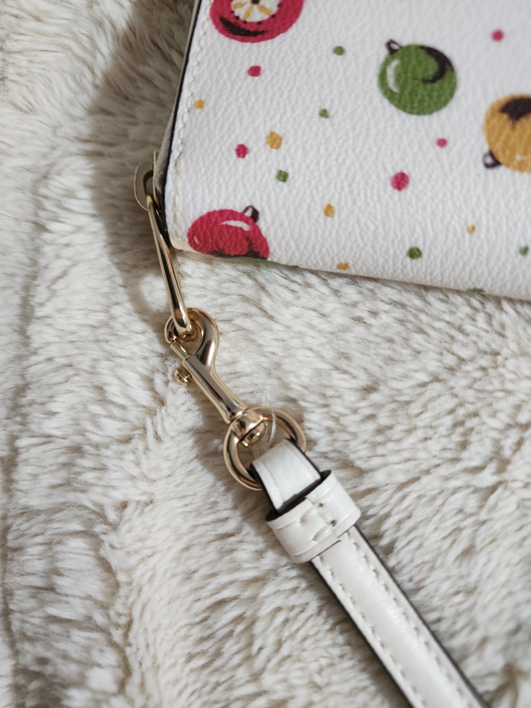 Coach Wristlet - Holiday Ornament Print NEVER USED NWOT - photo 3