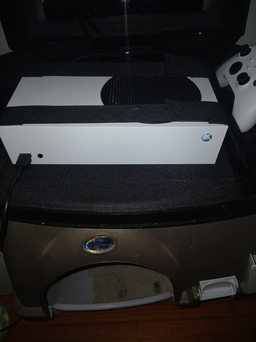 Xbox Series S 512GB SSD Console with 2 Controllers - photo 3