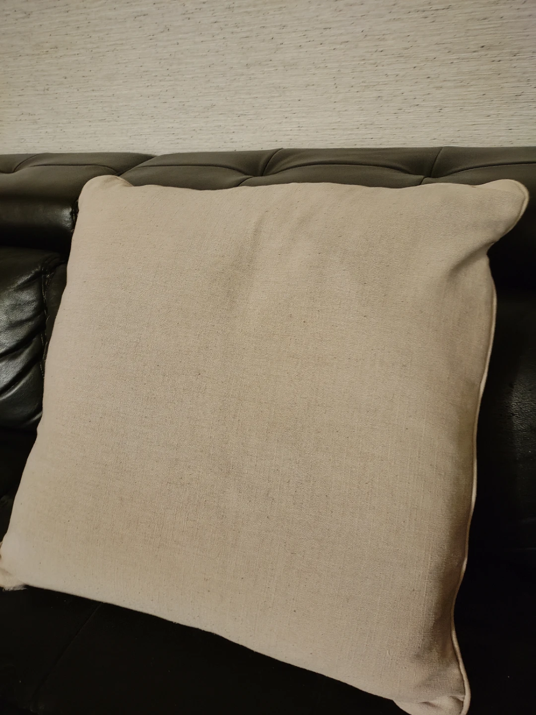 2 Decorative Throw Pillows - photo 4