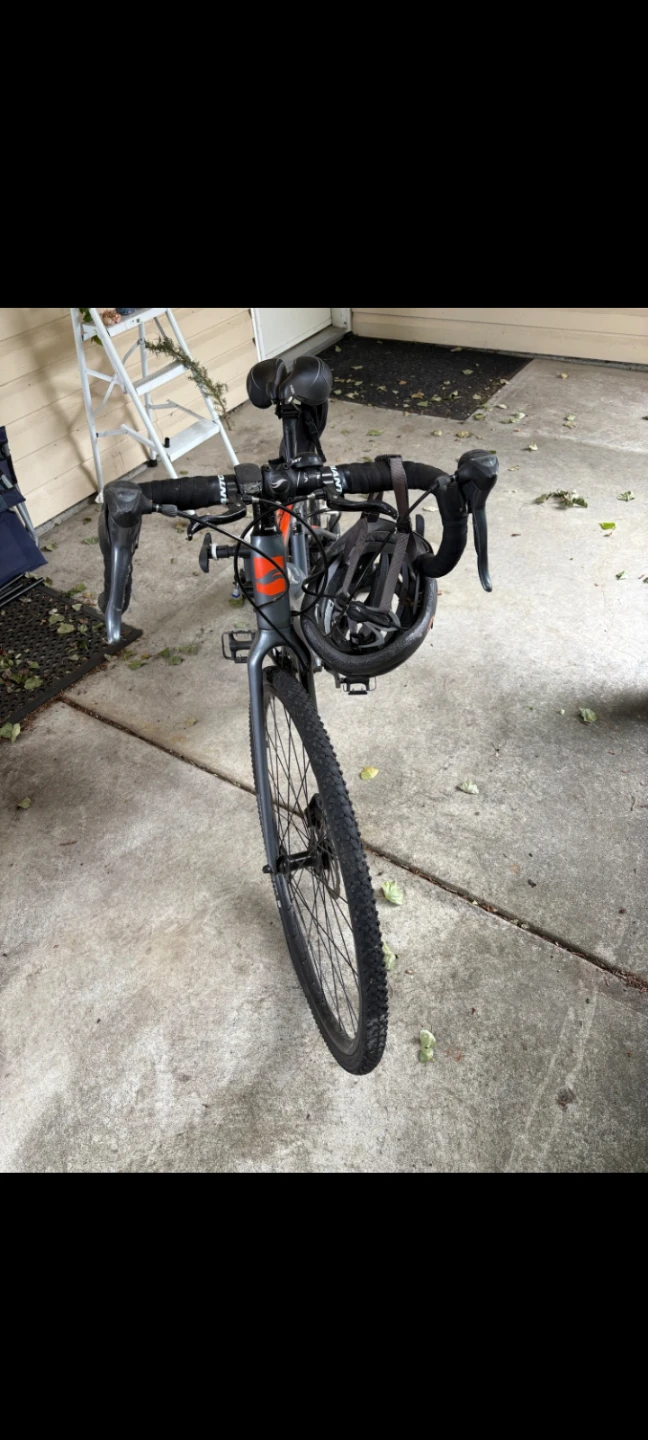 Giant Revel Bike with Schwinn Bike Trainer - photo 2