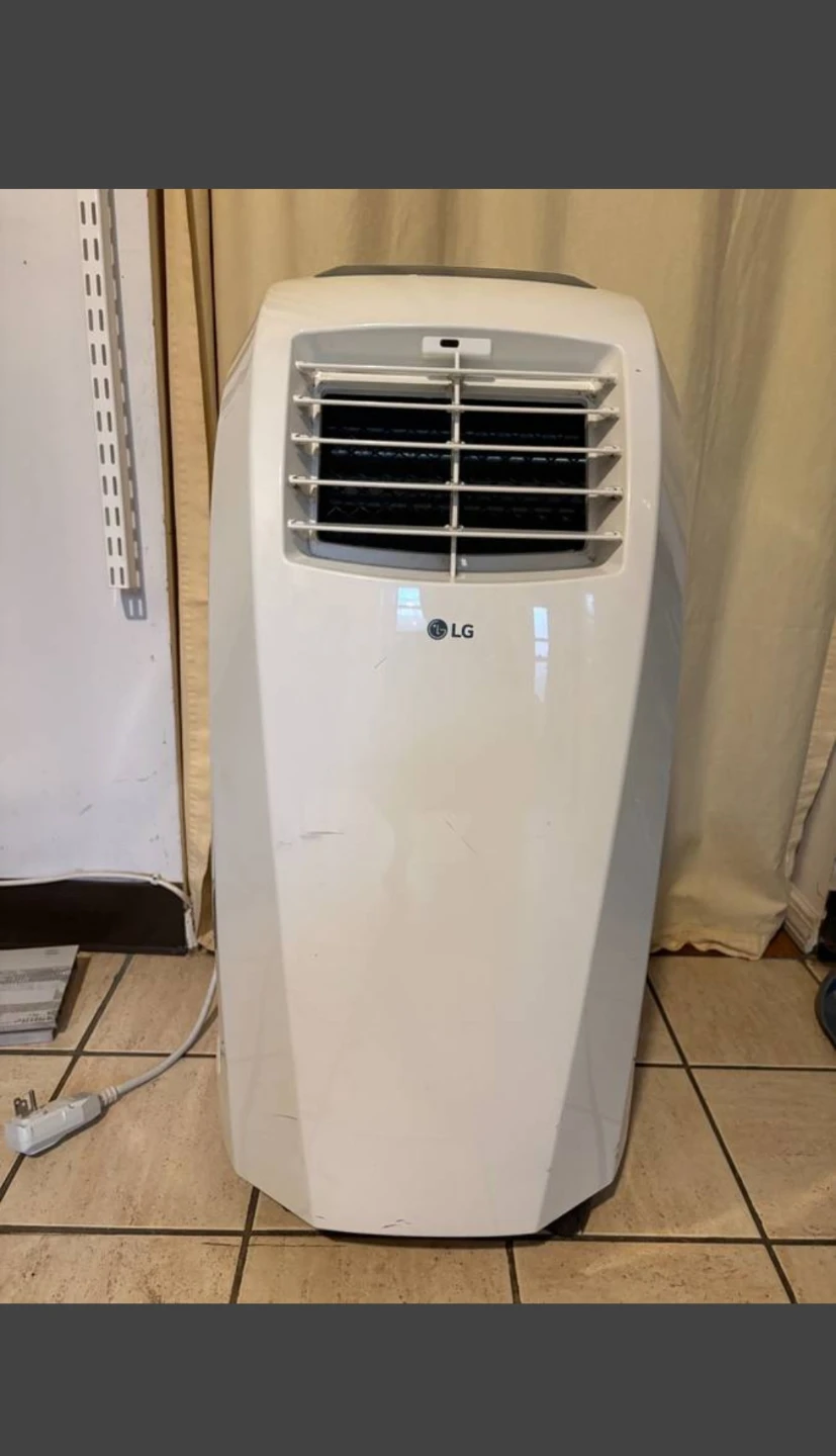 (FREE DELIVERY) LG Portable Air Conditioner