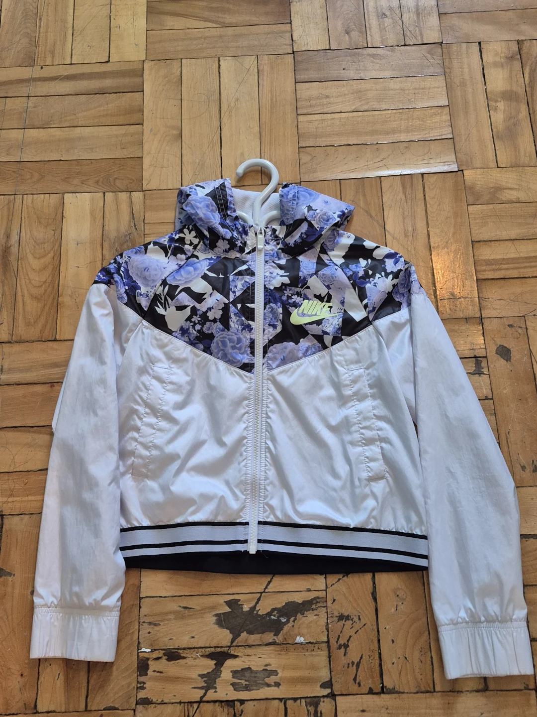 LN)Nike Girl's LG Windbreaker Jacket