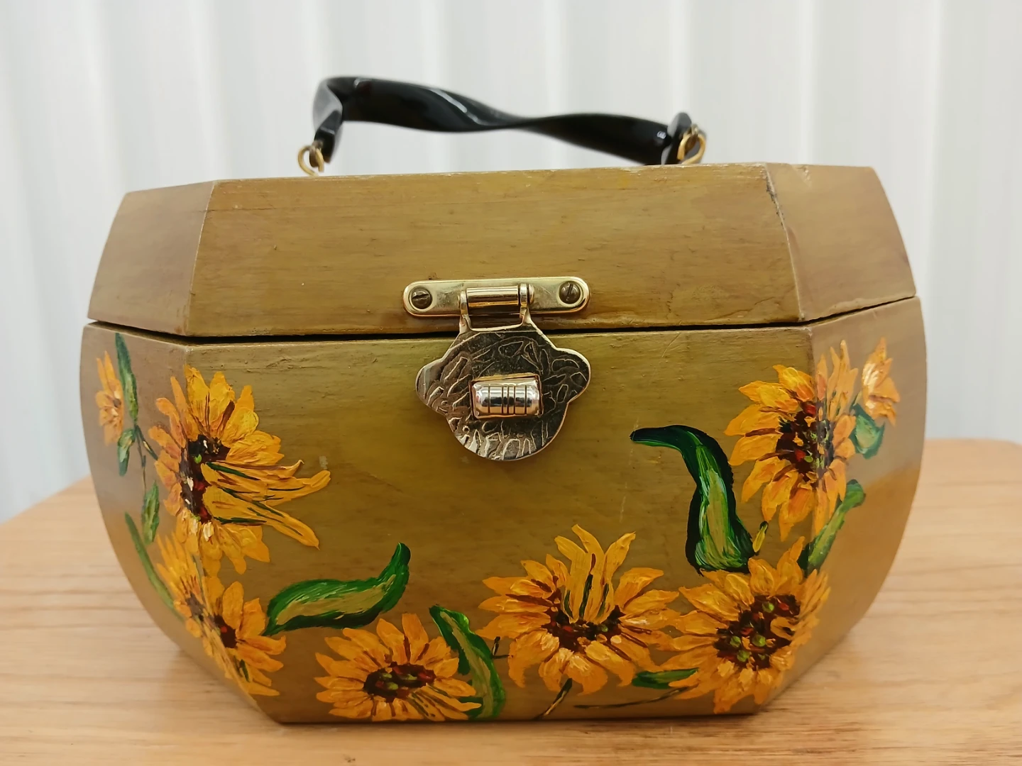 Vintage Wooden Handbag with Sunflower Design - photo 3