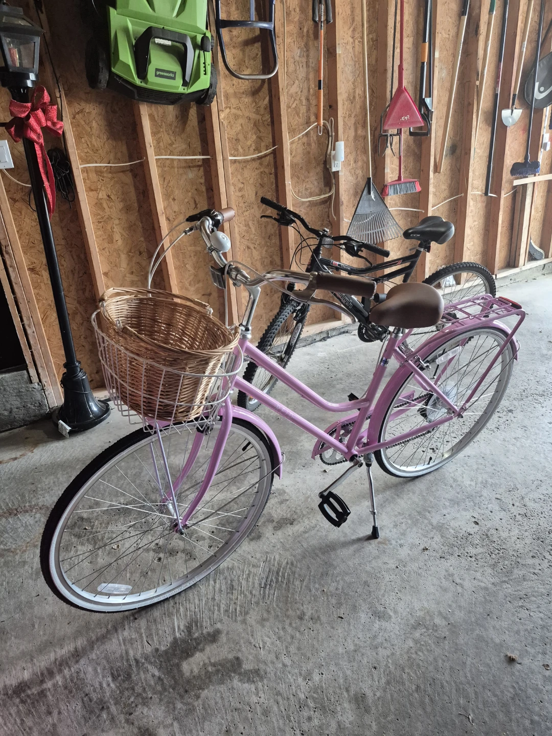 Reid Pink Cruiser Bicycle with Wicker Basket - photo 3