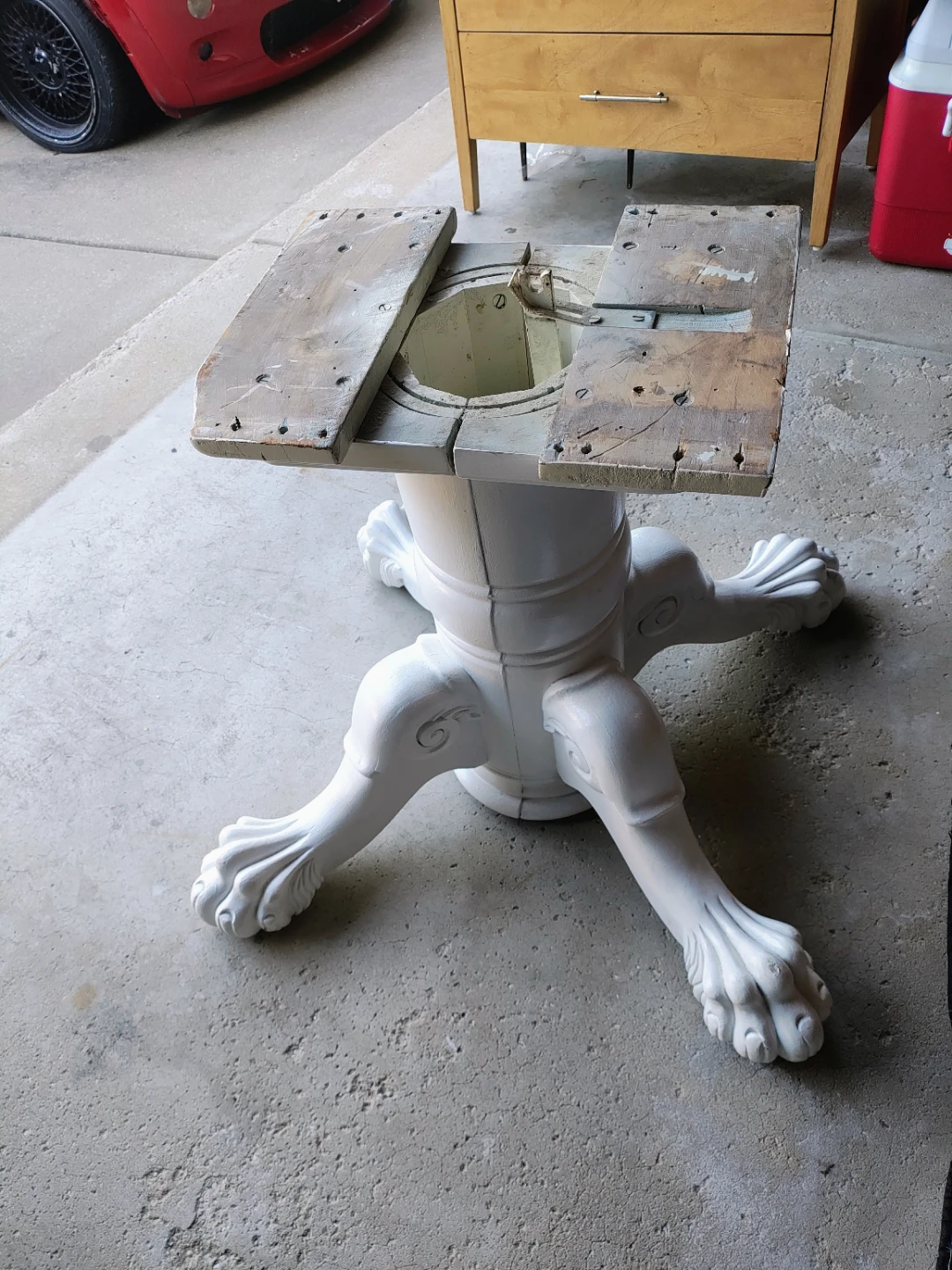 Round Pedestal Table with Claw Feet - photo 5