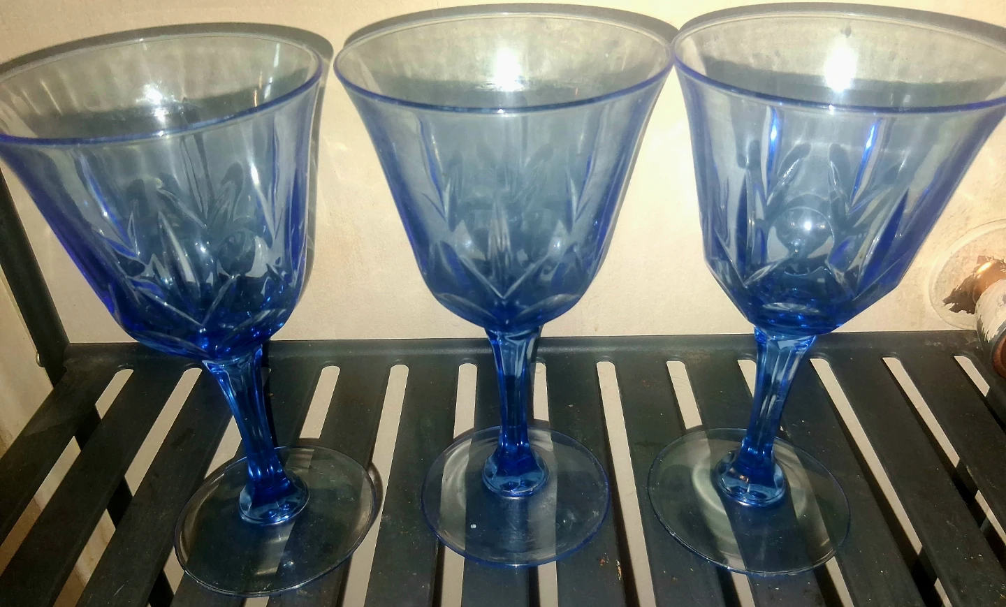 Cobalt Blue Drinking Glass+ 3 Blue Wine Glasses. - photo 2