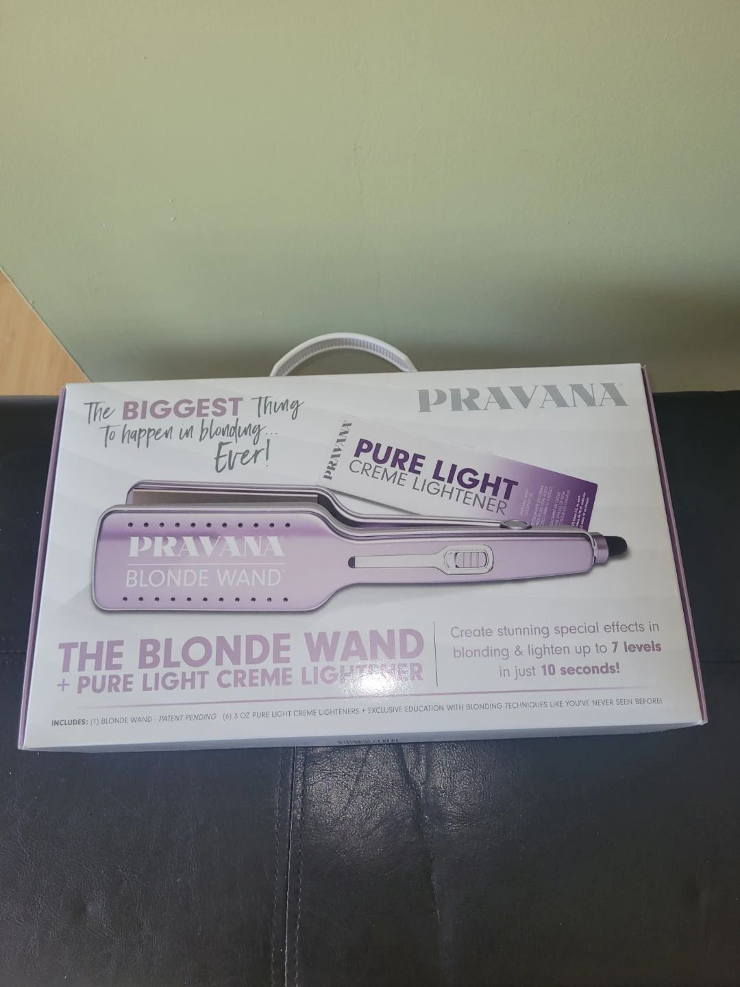 Pravana The Blonde Wand + Pure Light Creme Lightener Kit