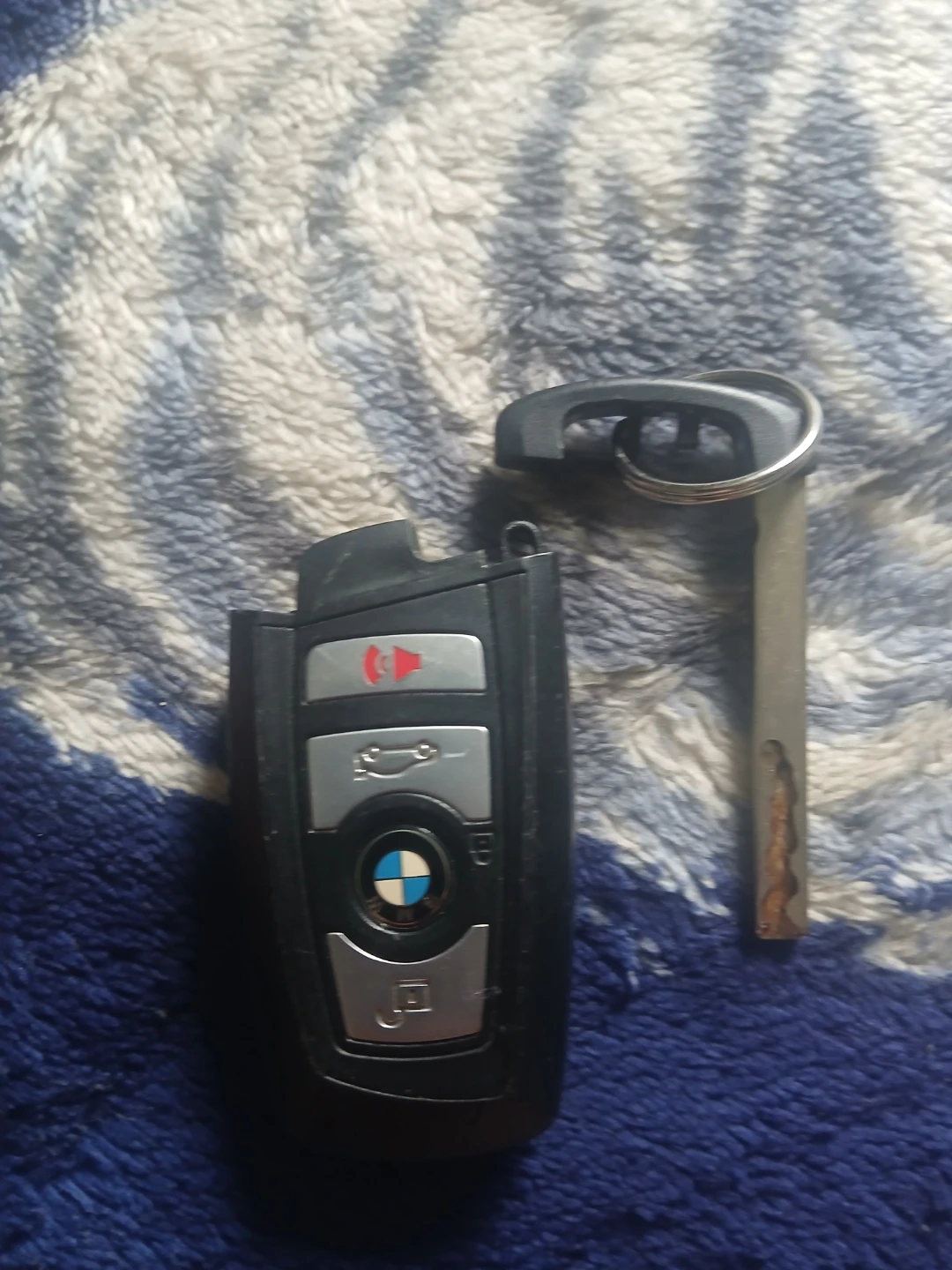 BMW Key Fob with Detachable Key - photo 3
