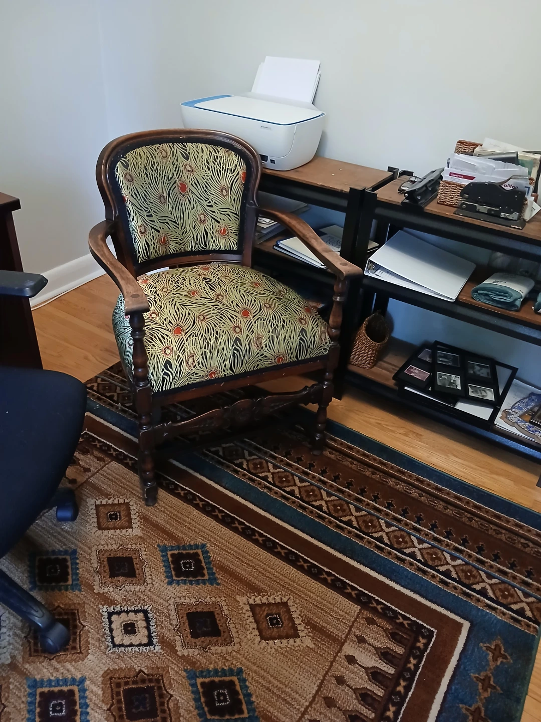 Vintage Accent Chair with Peacock Feather Upholstery - photo 5