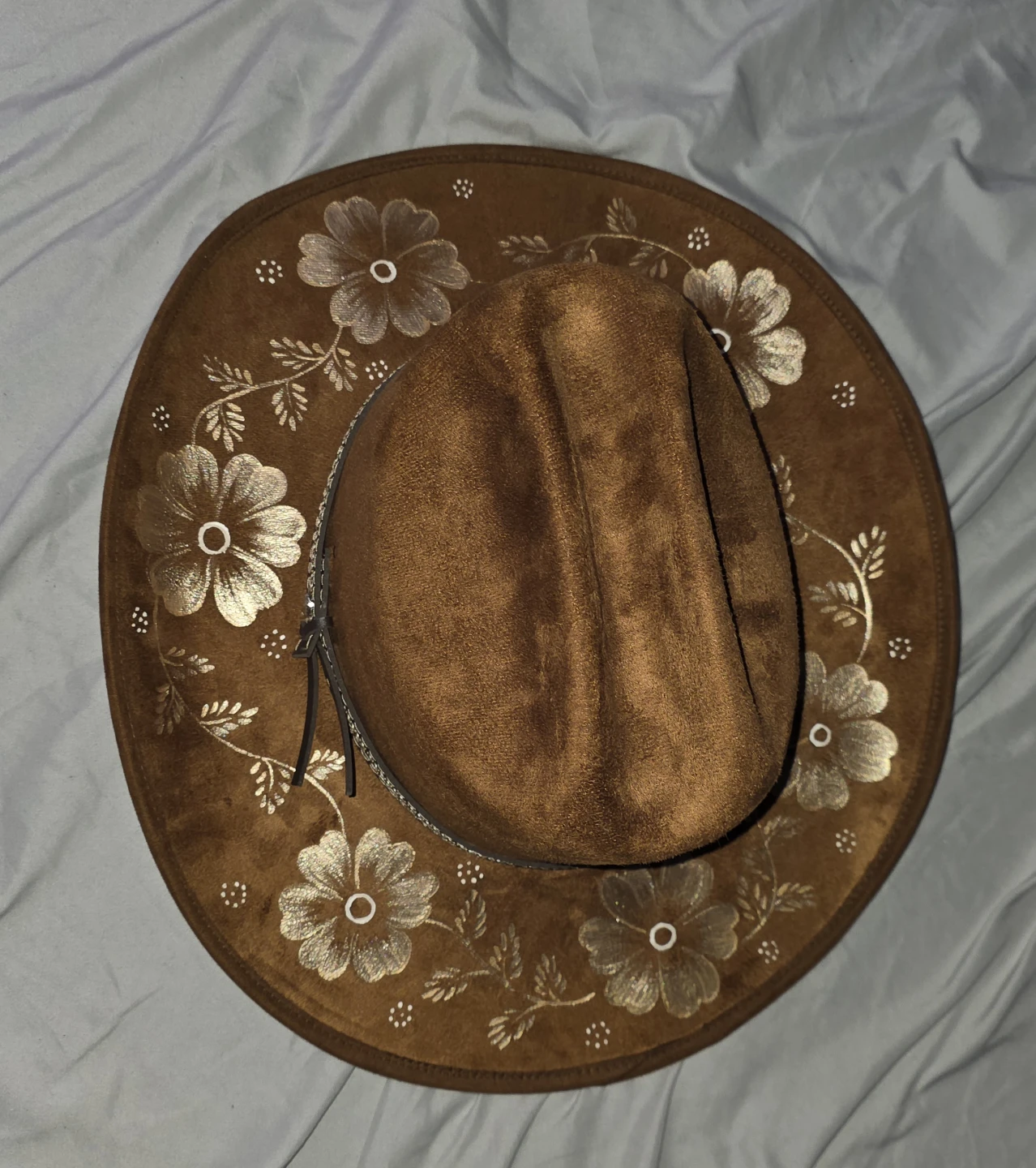 Brown Suede Cowboy Hat with a handpainted Floral Design - photo 3