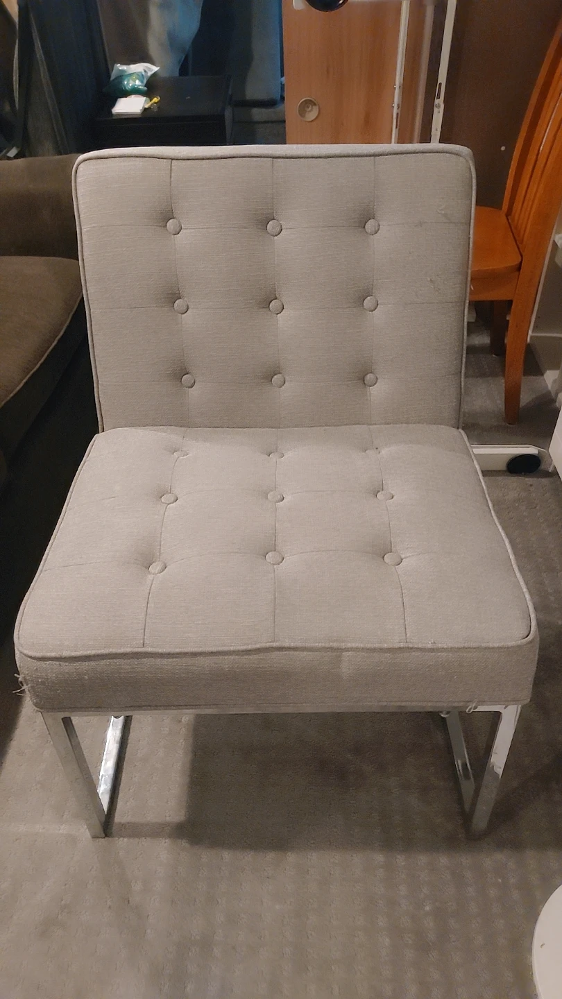 Tufted Accent Chair