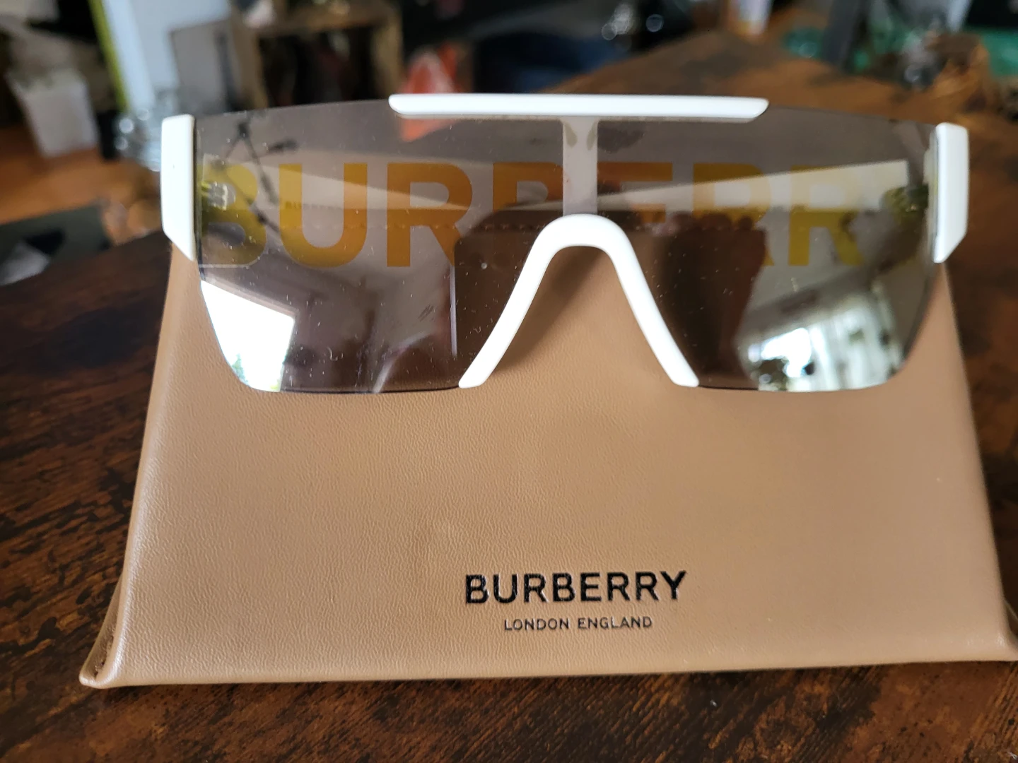 Burberry Sunglasses with Case - photo 2