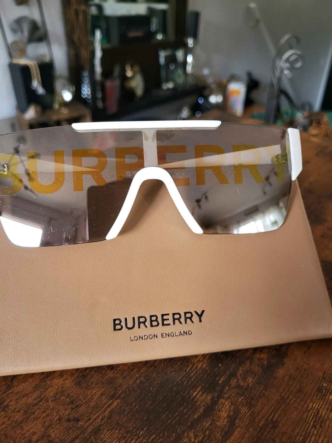Burberry Sunglasses with Case - photo 3