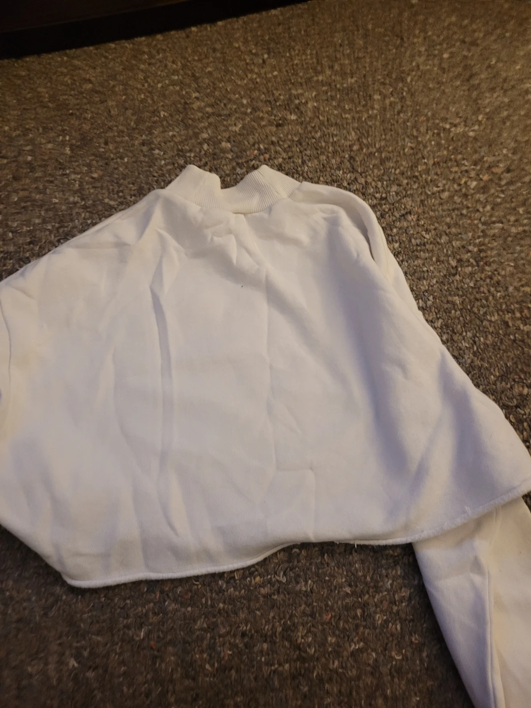 White Cropped Long Sleeve Shirt with Butterfly Graphic - photo 3