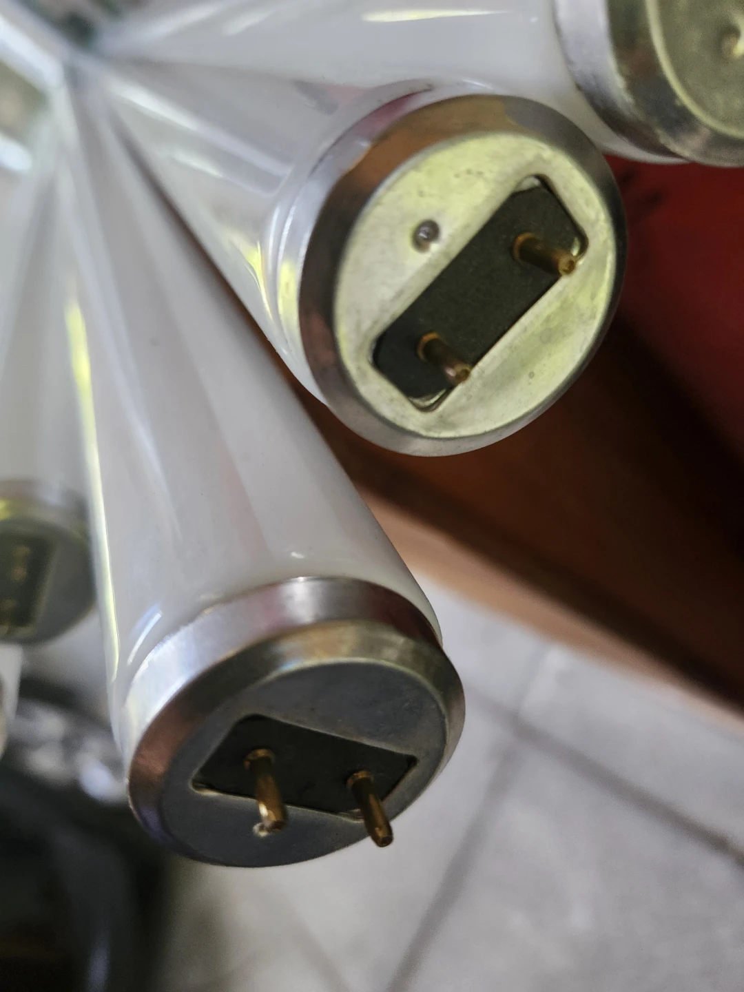 5 pcs  Cool White Fluorescent Tubes (all 5 pcs for $5) - photo 5