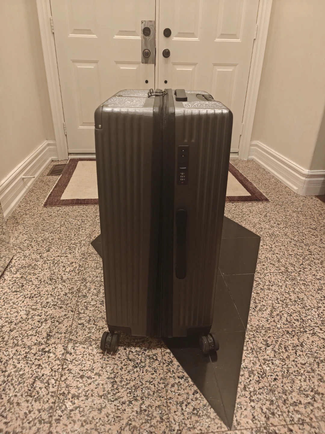 Expandable Dark Grey Hard Shell Suitcase (80-100L) - photo 2