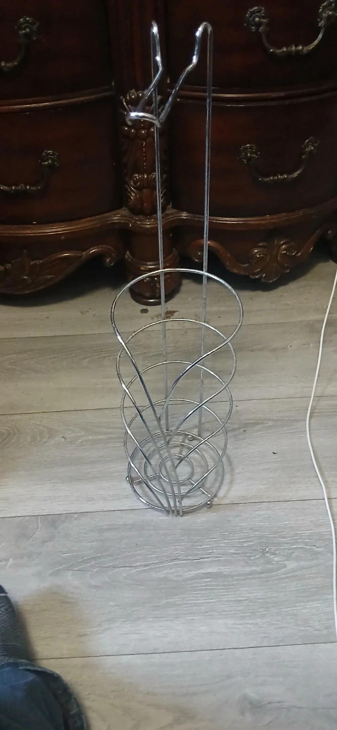 Wire utensil holder with handle