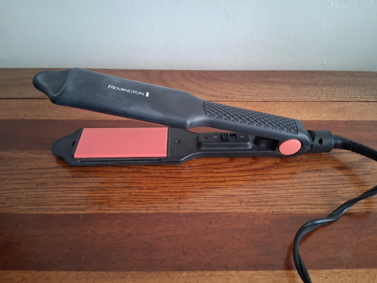 Remington Ceramic Hair Straightener & Conair Curling Wand - photo 2