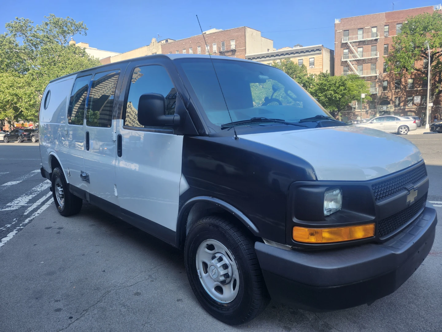 2016 Chevrolet Express Cargo Van 2500 - photo 4
