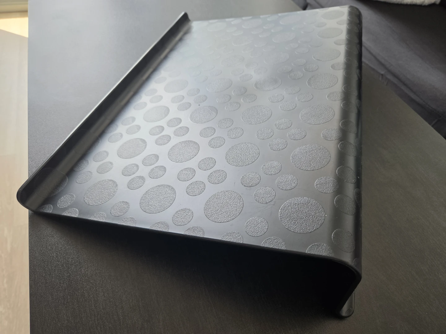 Laptop stand