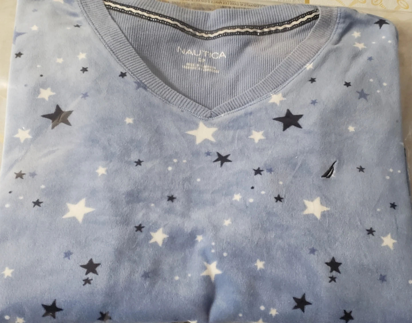 Brand new Nautica V-Neck Star Print Long Sleeve Top Size L/G - photo 2