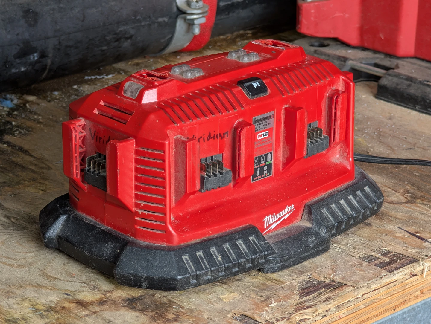 Milwaukee M18 Six-Pack Charger
