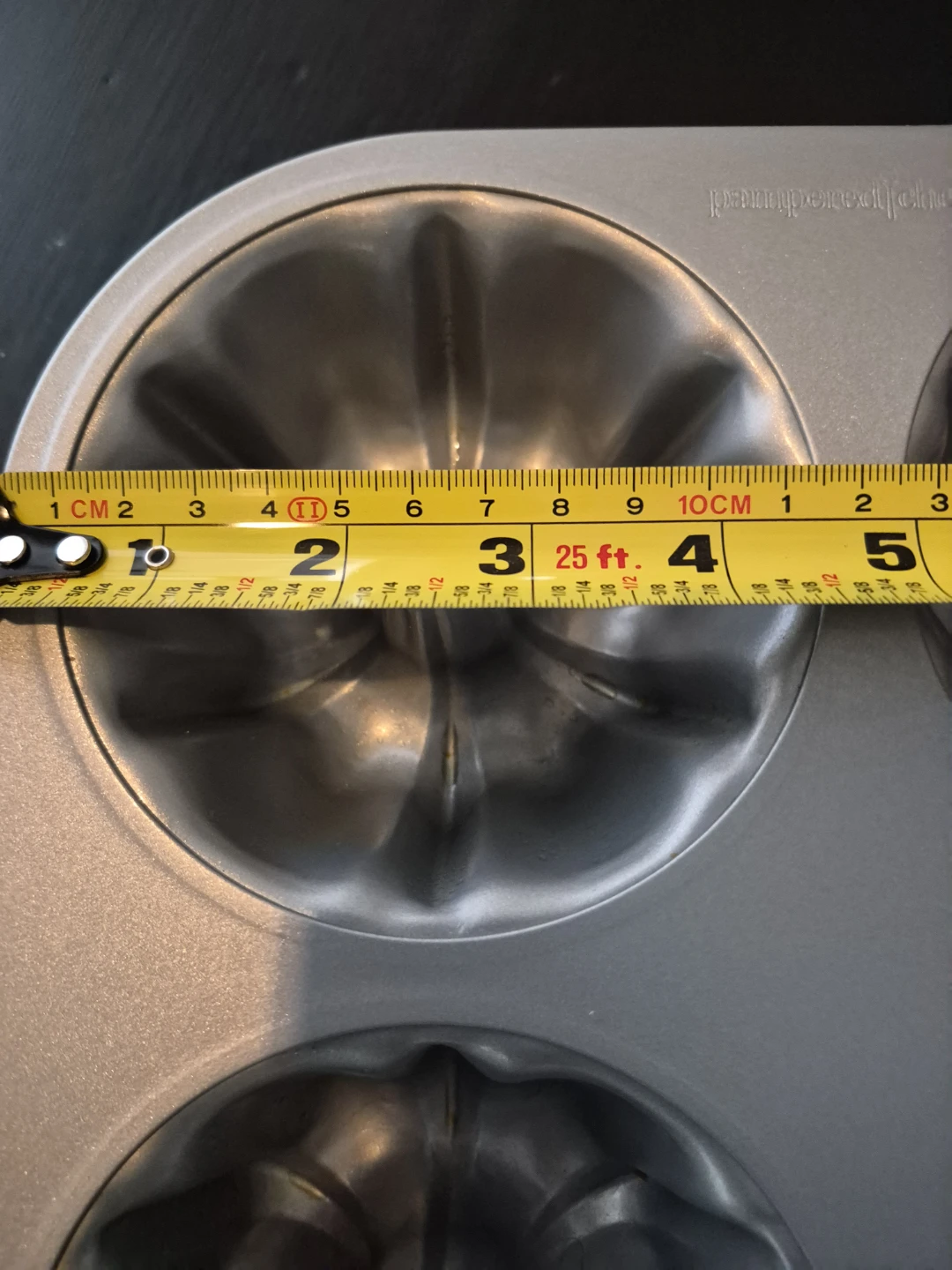 Pampered Chef Bundt Pan - photo 3