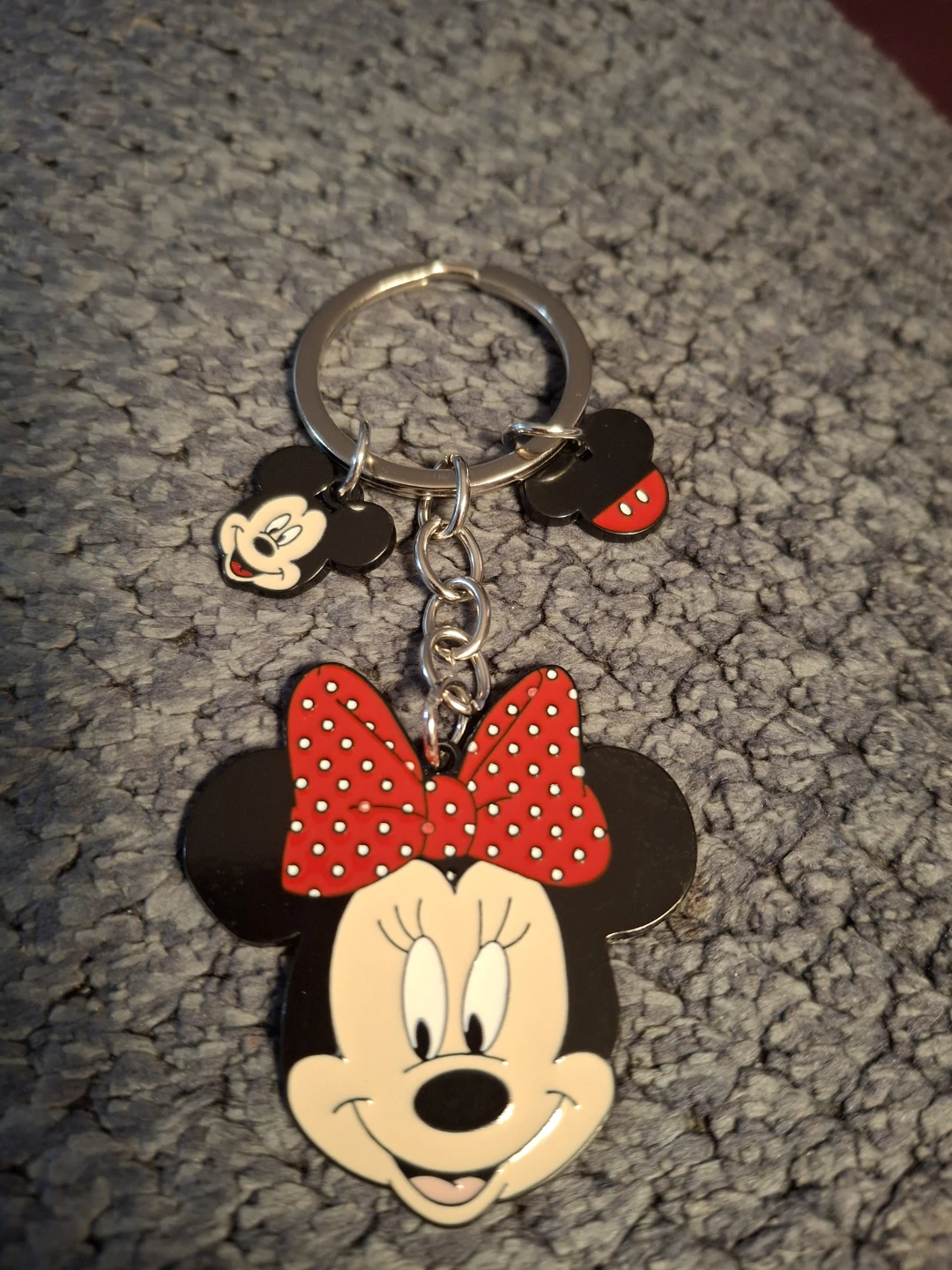Minnie Mouse Keychain Set