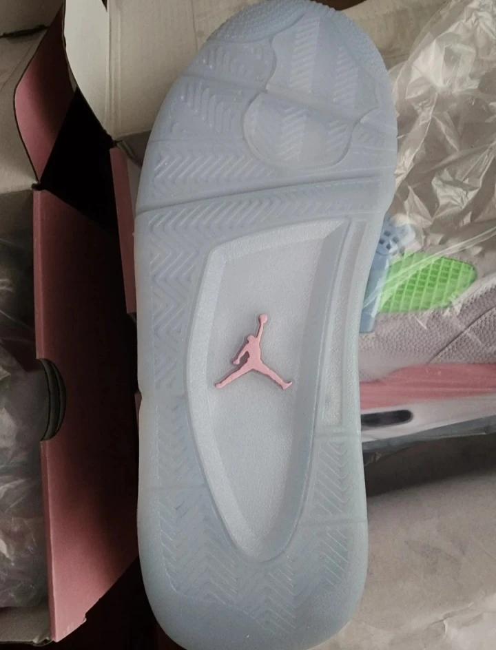 Air Jordan 4 Retro - photo 4