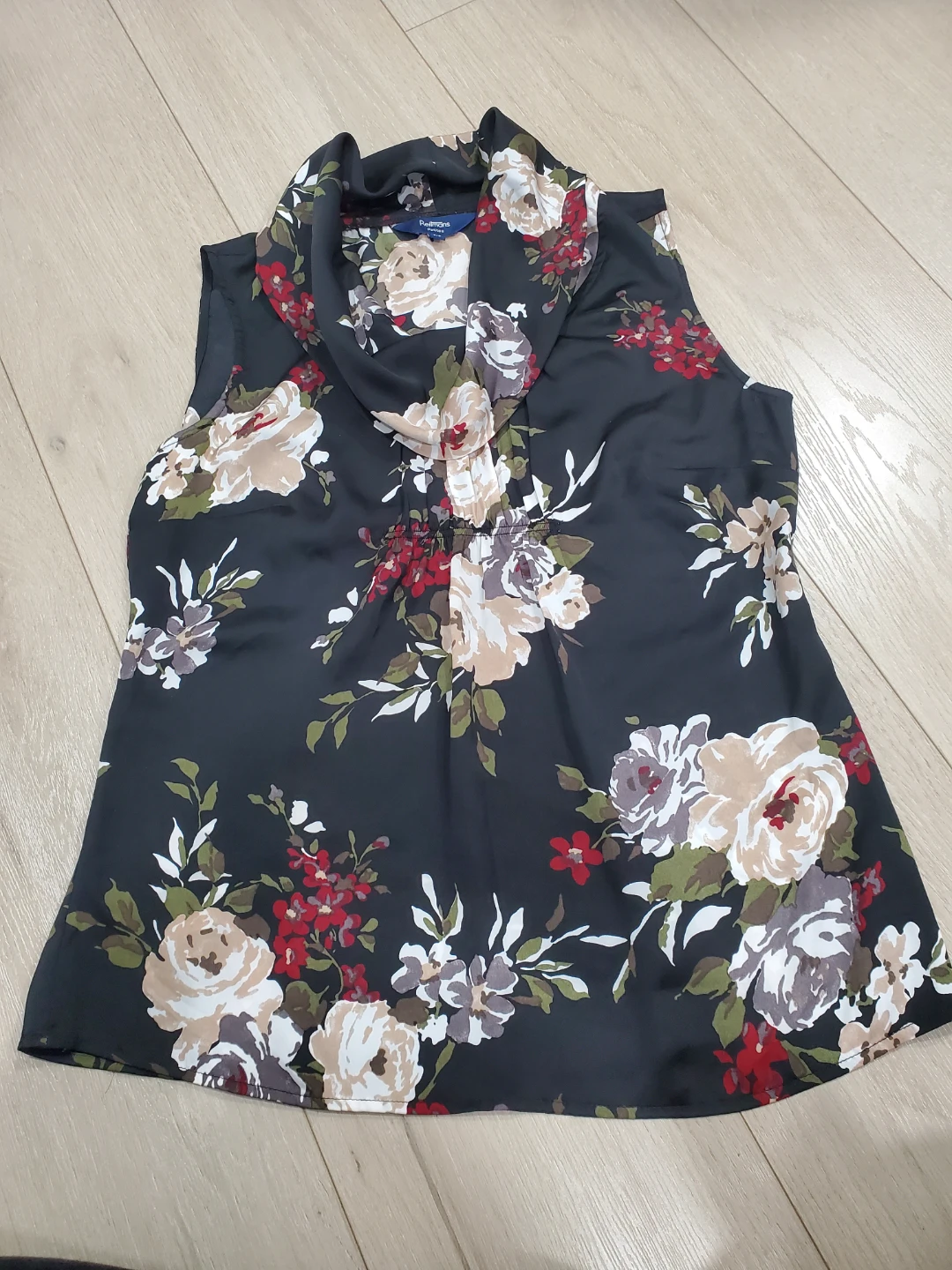 Reitmans Petites Floral Sleeveless Top with Cowl Neck S/P