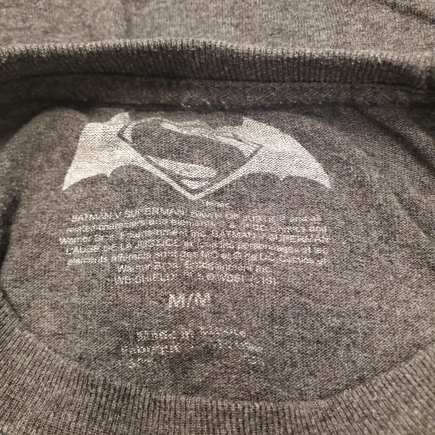 Batman v Superman Graphic T-Shirt - photo 4