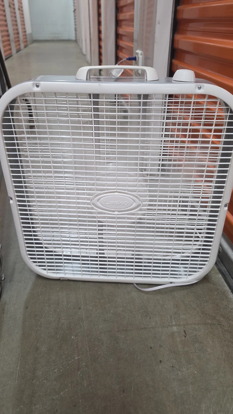 Lasko Box Fan - photo 3