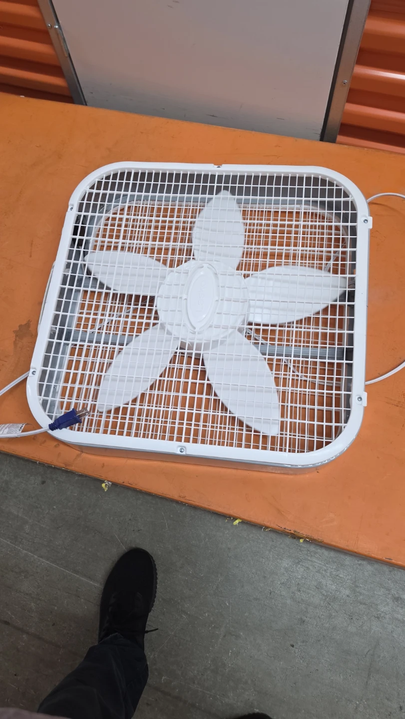 Lasko Box Fan - photo 4