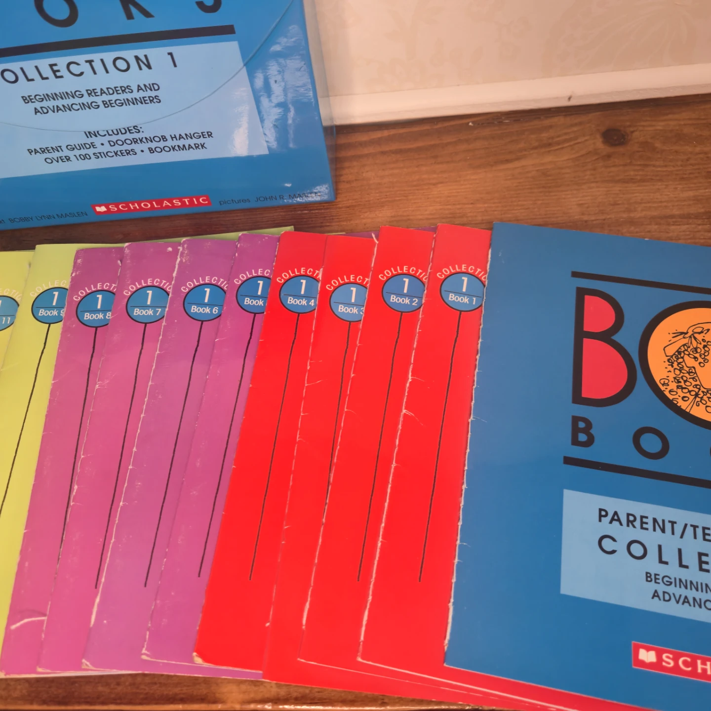 Bob Books Collection 1 Beginning Readers Box Set - photo 4
