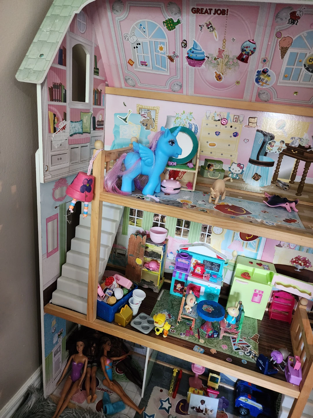 Wooden Dollhouse with Furniture and Dolls - photo 2