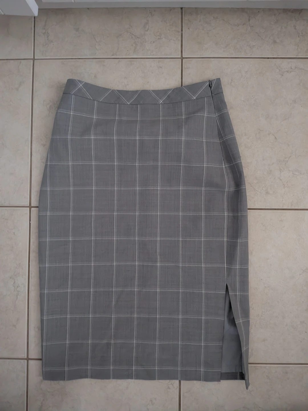 Banana Republic Plaid Pencil Skirt - Size 0 - photo 2