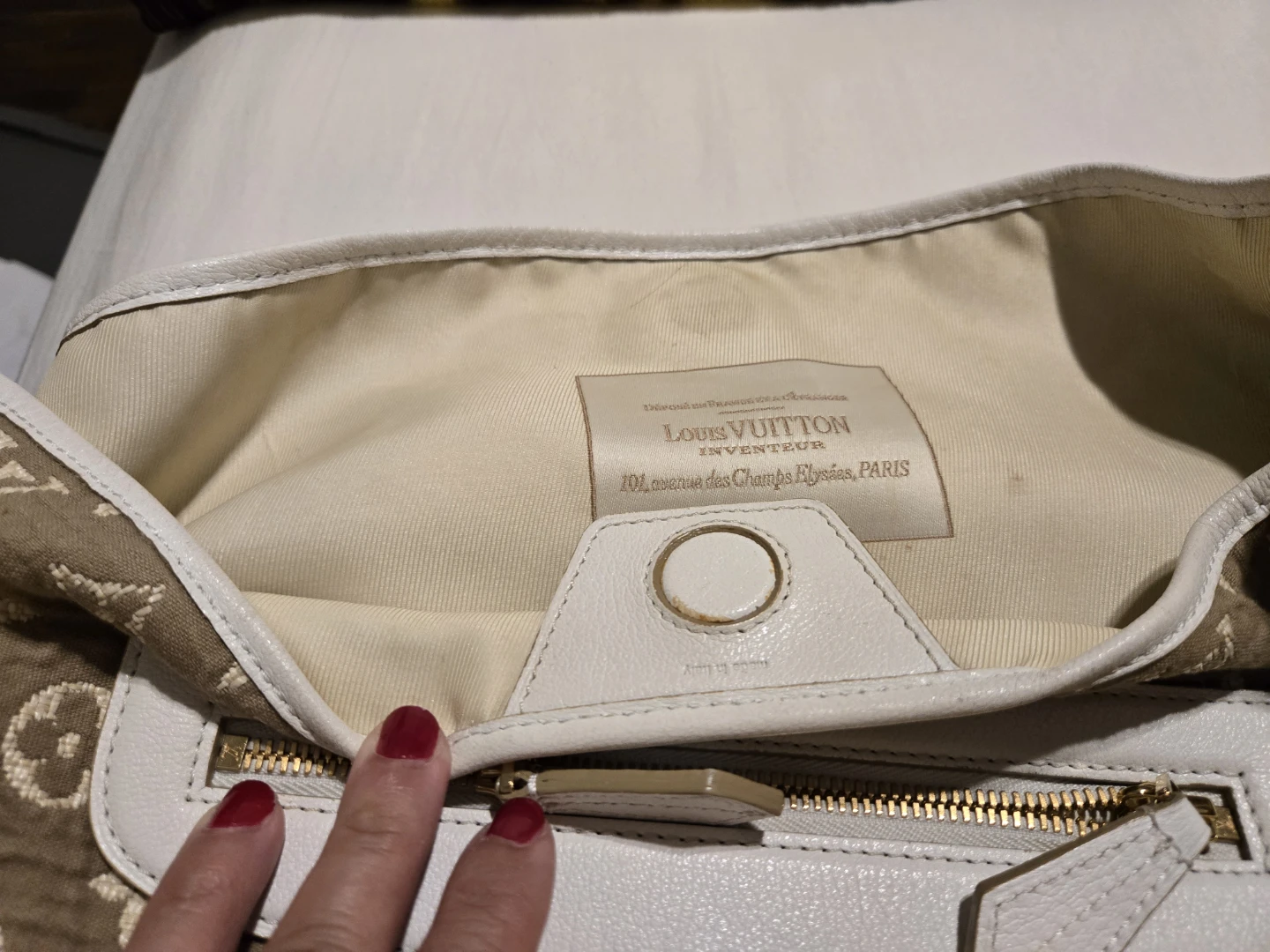 Louis Vuitton Monogram Canvas Bag - photo 3