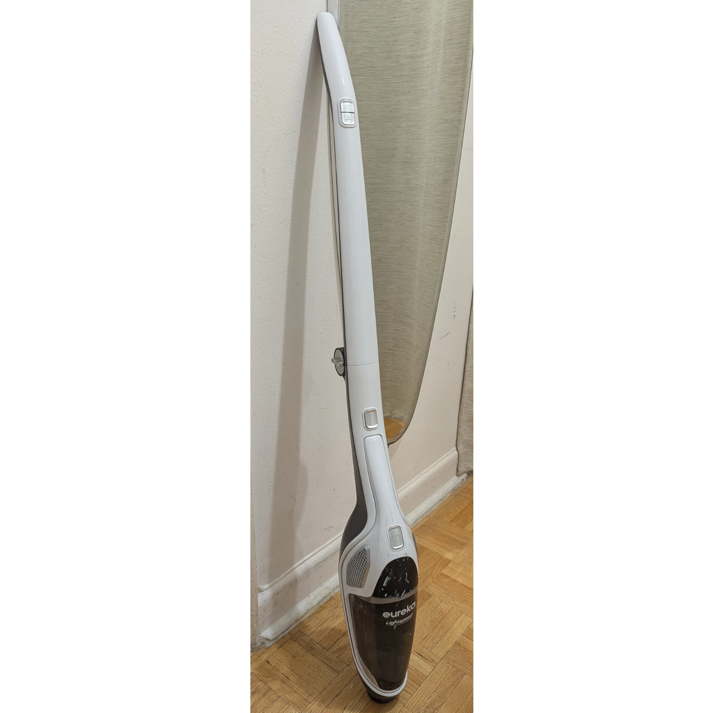 Sold as is WITHOUT BASE CHARGER NOZZLE Stick Vacuum NEC-160
