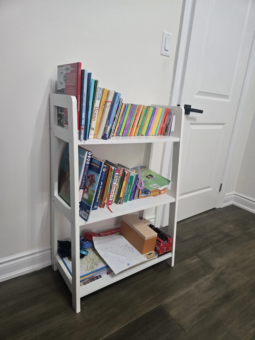 Kids book shelf