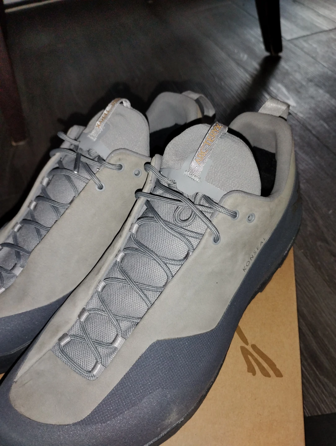New Arcteryx Shoes mens size 10 - photo 2