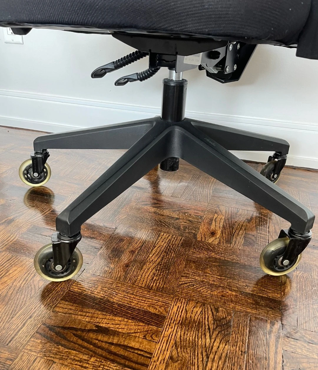 Black Ergonomic Office Chair - photo 4